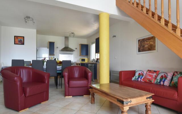 Beautiful holiday home in Courry with private pool