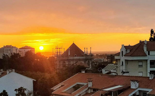 Yellow House Aveiro Free Netflix and garage