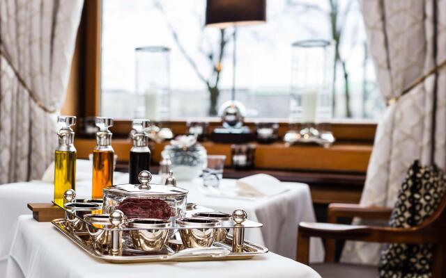 Fairmont Hotel Vier Jahreszeiten Hamburg