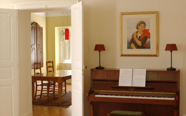 Clos Mirabel Manor B&B