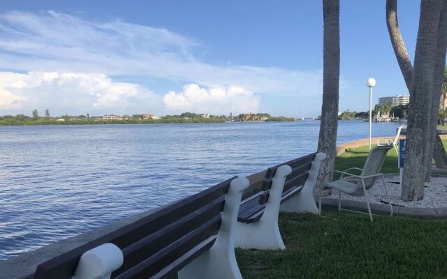 Harbor Tower Gulf Luxe Escape