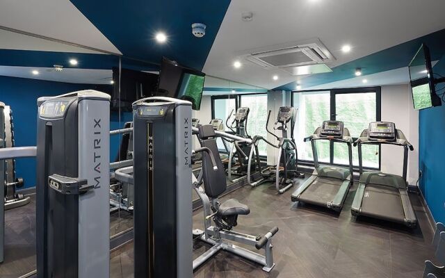 33 Parkside Coventry by Payman Club