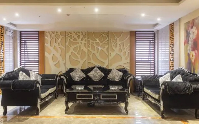 Holiday Sunshine Business Hotel