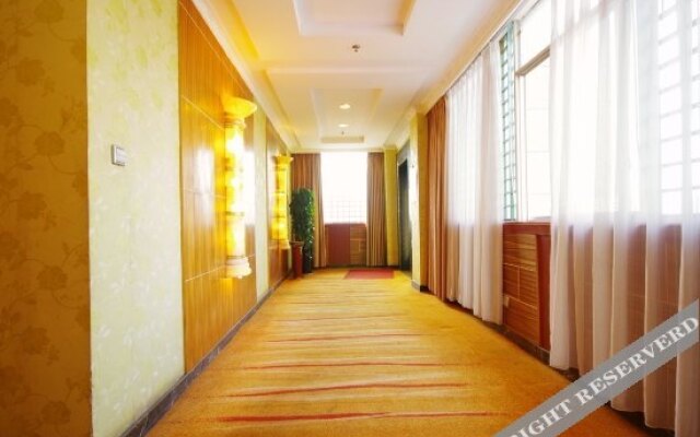 Chengzhong Blue Sky Hotel