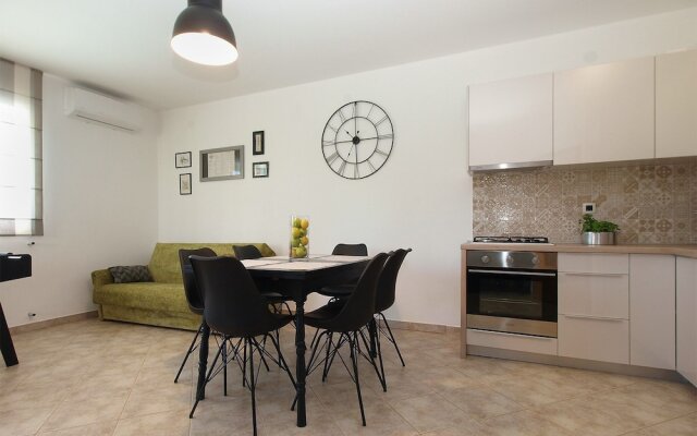Apartment 1868