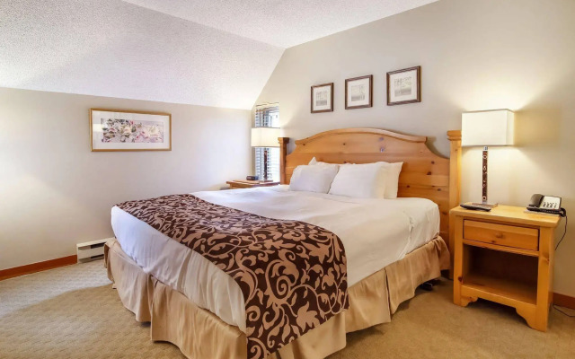 ResortQuest at Lake Placid Lodge