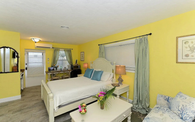 Siesta Key Palms Resort