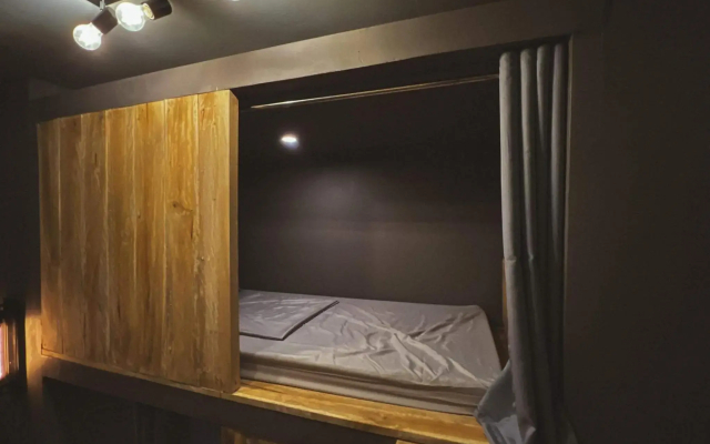 Compuesto's Guesthouse and Restobar