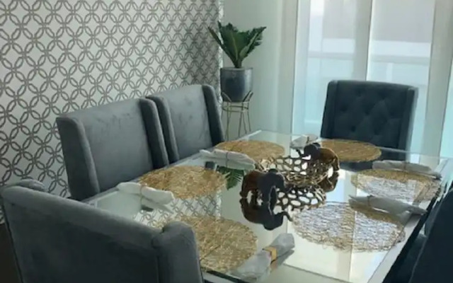 Tivoli 3 Bedroom Apartment, Near Buenavista.