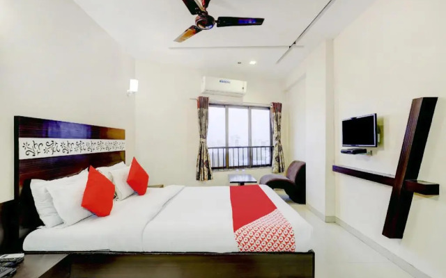 Hotel Skylawn by OYO Rooms