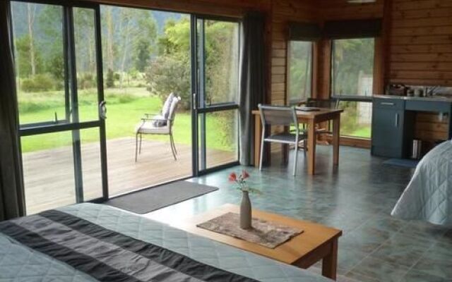 Ribbonwood Retreat B & B in the heart of the Westland National Park