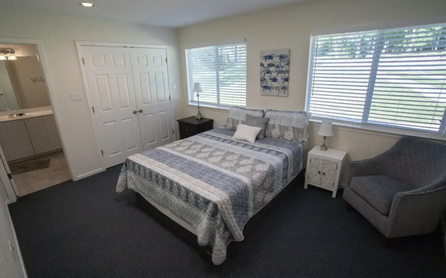 Water Haus, Daily Rental, 12 Guests