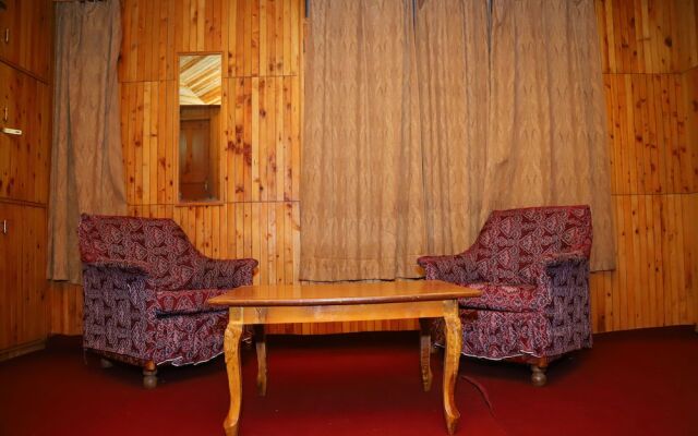 OYO 12137 Home North Moon Homestay