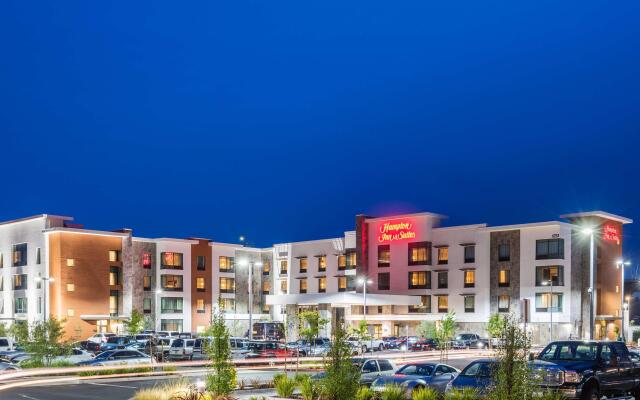 Hampton Inn & Suites Napa