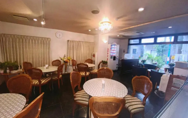 E Hotel WARABI