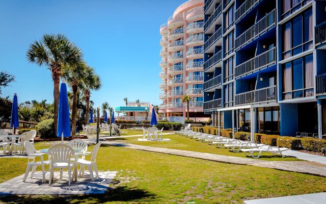 Schooner Beach and Racquet Club by Capital Vacations
