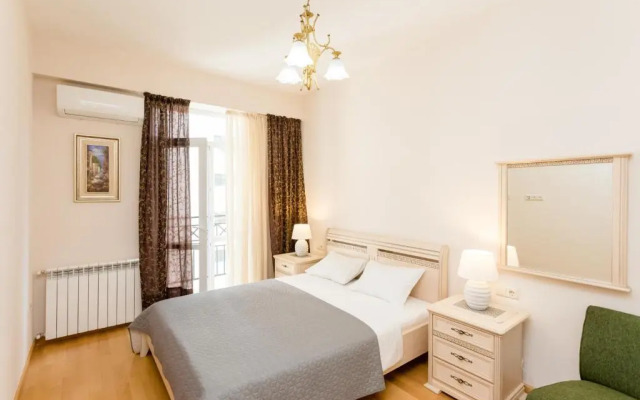 Serviced Apartment on Rustaveli Avenue 16