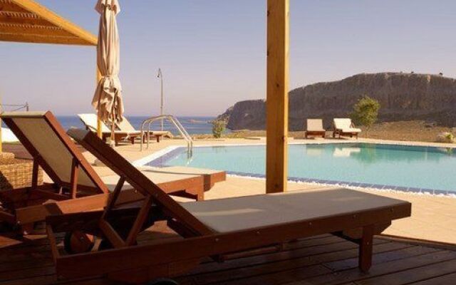 Kokkini Paparouna Villa