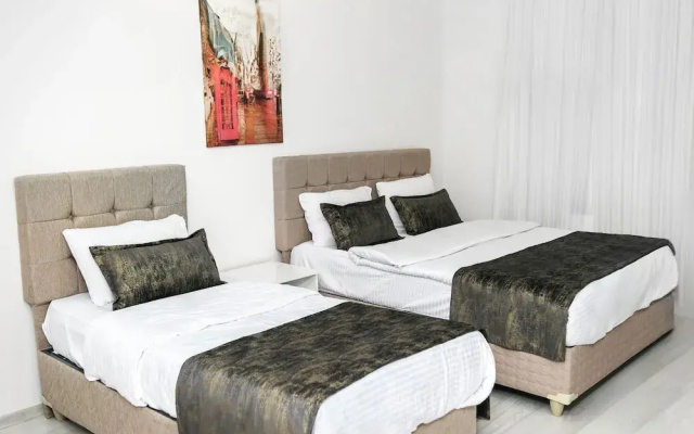 Fullmoon Suit Otel