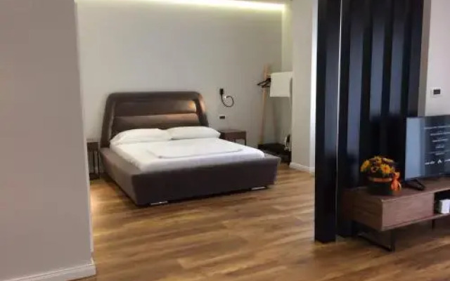 Skanderbeg Square Deluxe 1