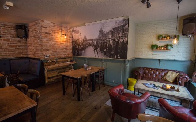 Hotel Cafe Restaurant 't Raedhus