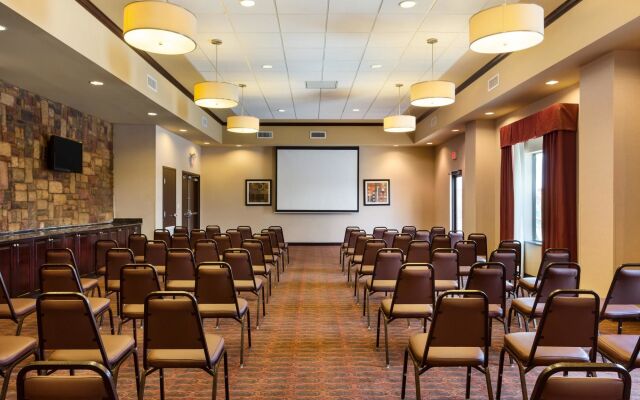 Hampton Inn & Suites Mission