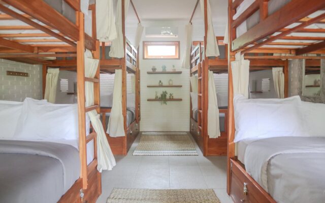 Puri Garden Hotel and Hostel