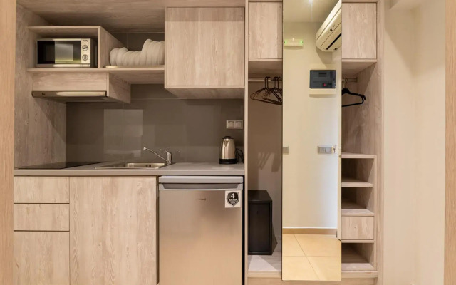 Elpis Studios & Apartments
