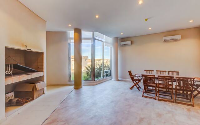 Moderno apartamento frente al mar y piscina - Azure Towers