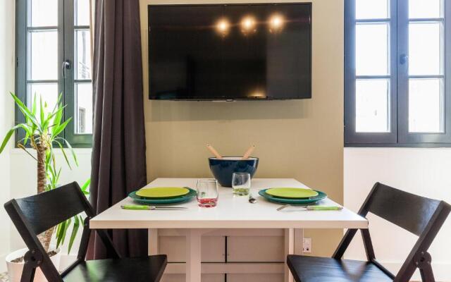 Chez Nous - 7 Appartements sur le Vieux Port