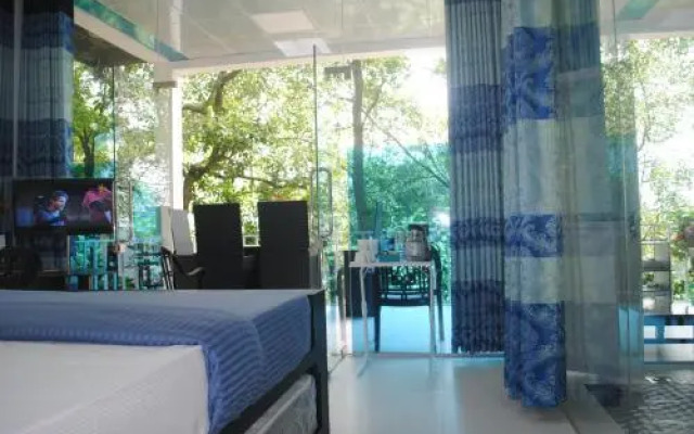 Glass Rooms Accommodations Adam's peak