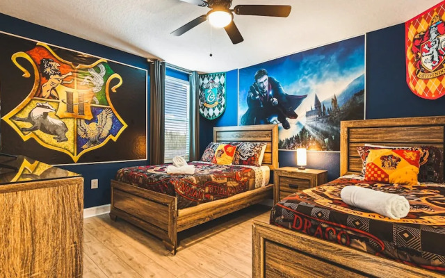 Themed Bedrooms & Private Pool Near Disney