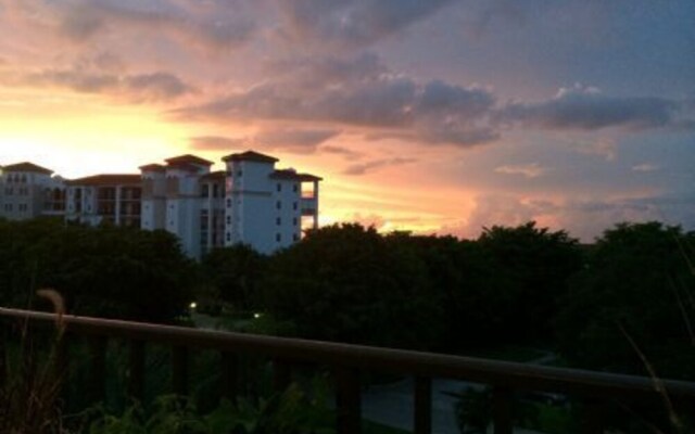 La Peninsula Blvd Condo