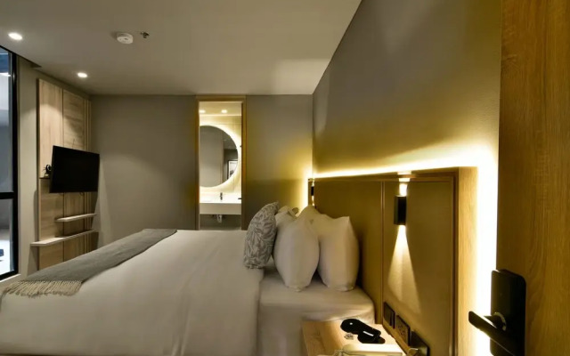 w Prestigious 2BR w/ Radiant Deco in Unicentro