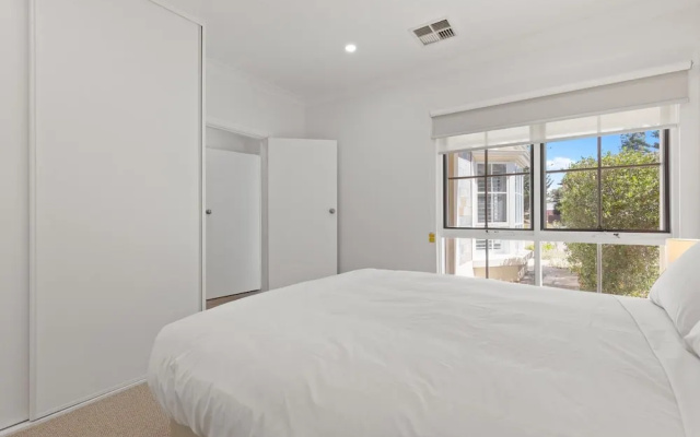Quiet 2-bed Retreat With Private Courtyard – Guest Rooms – Adelaide