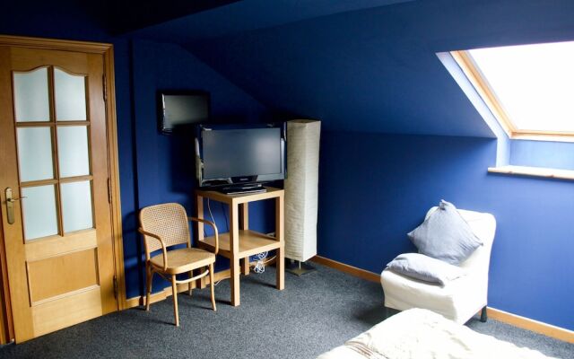 1 Bedroom Apartment With Balcony