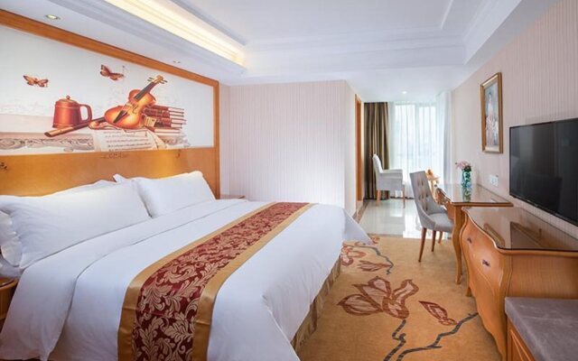 Vienna Hotel Shenzhen Gongming Hufa Bei Road Branch