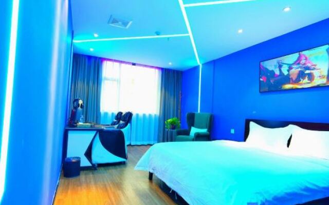 Pioneer·E-Sports Hotel (Ji'an Railway Station Jinggangshan University Branch)