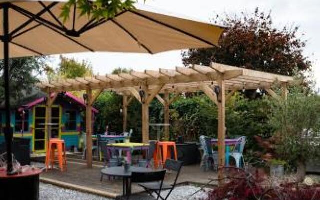 Laburnum Guest House at Bistro En Glaze