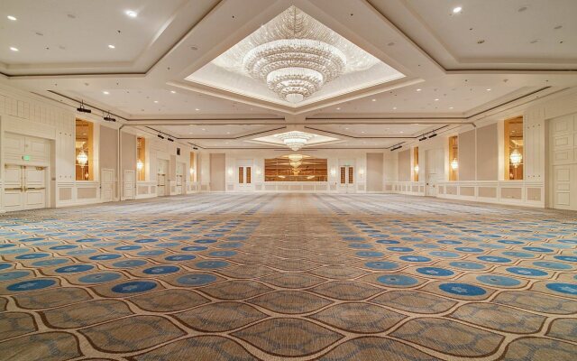 Sheraton Universal Hotel