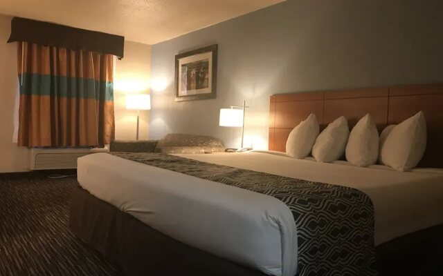 Ramada Louisville Downtown North