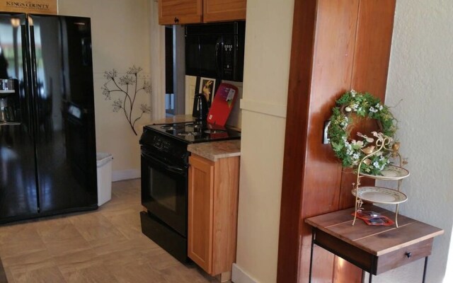 Modern Smarthouse Dual Fuel Range