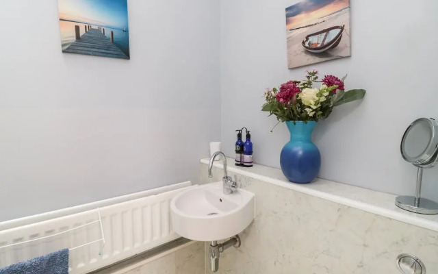 Islestone, 1 Temperance Terrace