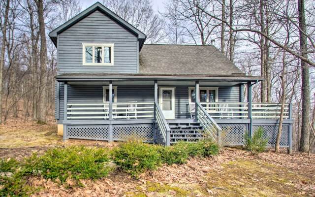 Wintergreen Home w/ Deck - Near Skiing & Hiking!