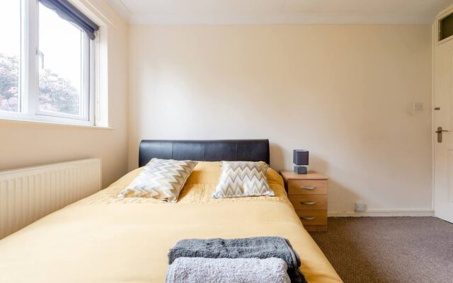 Charming 1-bed Apartment in Luton