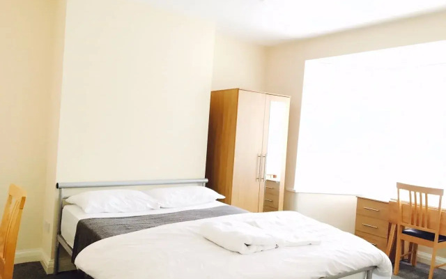 Birmingham Guest House 01