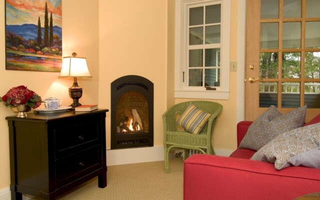 York Harbor Inn