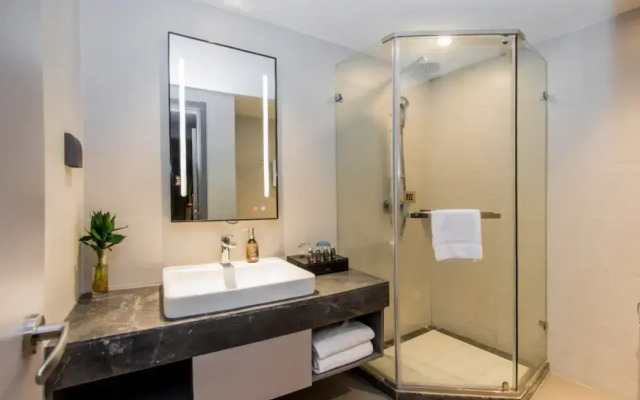 Home Inn Plus Shanghai Anyuan Road