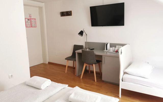 Rooms Sincere 1830