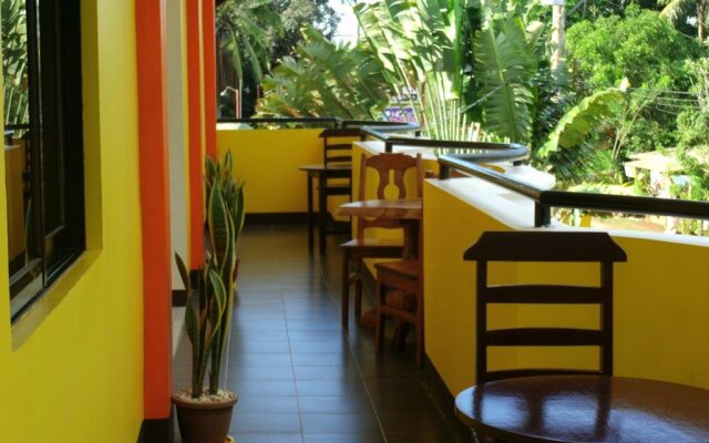 Lola Charing Pension